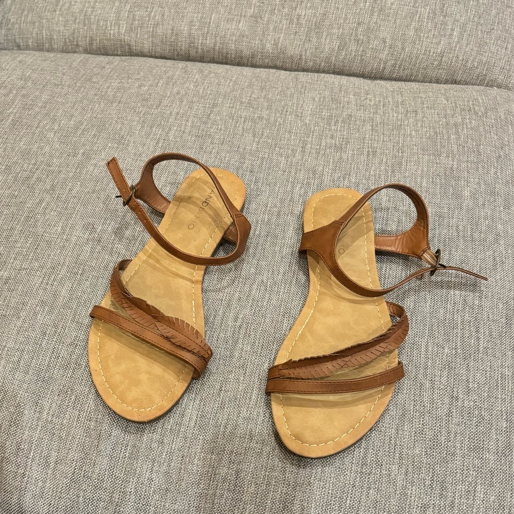 Chic brown sandals - Size 9W